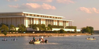 HD Kennedy Center ZoomIn_1 (1080/24P)