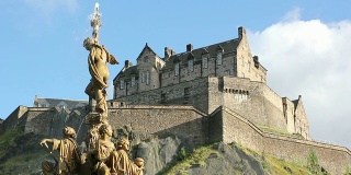 阳光明媚的爱丁堡城堡，近高清和PAL