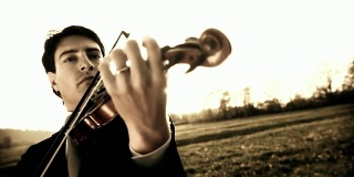 HD:拉小提琴