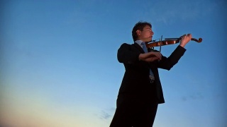 HD:激情拉小提琴视频素材模板下载