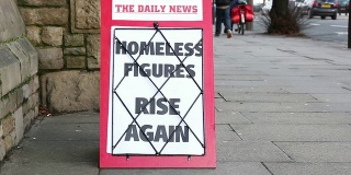 报纸头条栏-无家可归人数再次上升