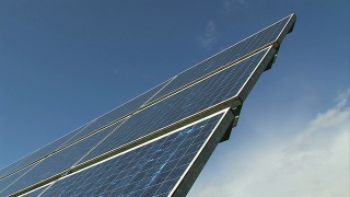 可再生能源-太阳能电池板视频素材模板下载