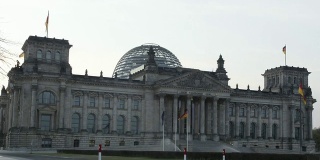 柏林的德国国会大厦