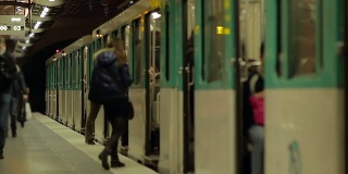 巴黎的地铁,冬天