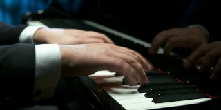 HD:专业钢琴家弹钢琴