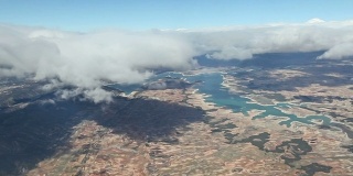 从飞机上俯瞰西班牙的乘客视角