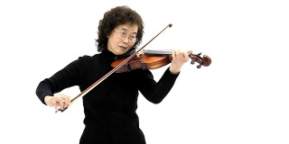拉小提琴的老妇人