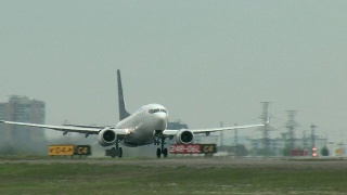波音737飞机起飞视频素材模板下载
