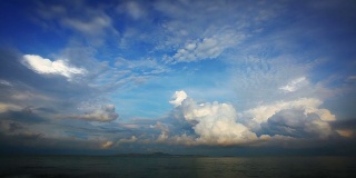 天空和大海