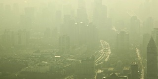 上海浓雾笼罩