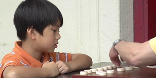 中国象棋爷爷和孙子