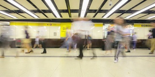 高清延时:旅客拥挤的香港地铁车站