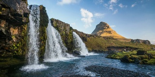 冰岛的Kirkjufell瀑布