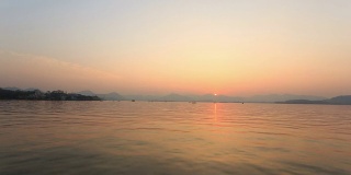 杭州西湖的天际线和日落，时光流逝
