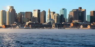 波士顿港北冰洋烟雾