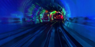 未来的地铁交通，五颜六色的灯光，时光流逝。