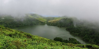 弗洛雷斯岛-亚速尔群岛上的拉杰斯泻湖