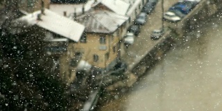 落雪，建筑背景