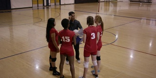 高中女子排球教练