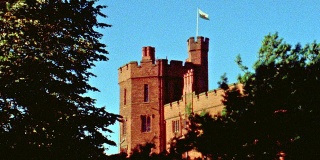 穿越一座英国城堡