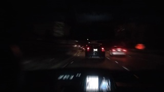 高速公路交通驾驶在晚上-时间推移运动模糊视频素材模板下载