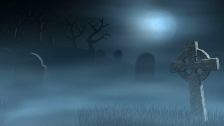 阴森朦胧的墓地上的墓碑，满月的夜晚视频素材模板下载