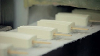 冰淇淋生产线视频素材模板下载