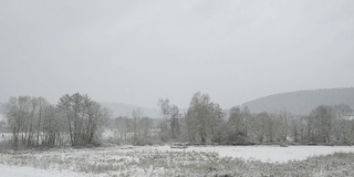 德国奥登瓦尔德的暴风雪