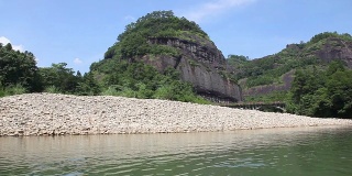 武夷山森林公园 武夷山 Bamboo rafting on the Nine Bends River.