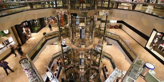 购物中心自动扶梯的延时视频
