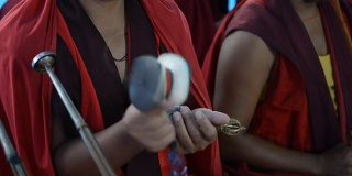 藏传佛教僧人。