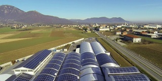 太阳能电池板屋顶-鸟瞰图