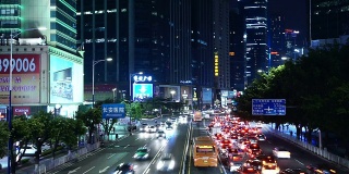 深圳繁忙的城市街道和现代化的建筑，时光流逝。