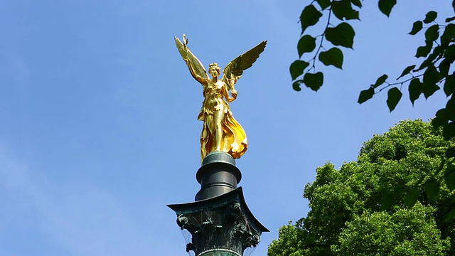 慕尼黑的和平天使柱和雕像