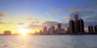日落时分，密歇根州底特律的天际线