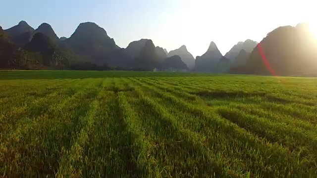 日落喀斯特地区，桂林，中国