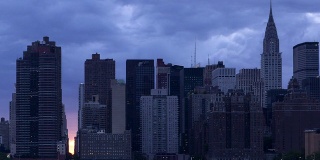 阴沉沉的曼哈顿悬日，纽约的日落