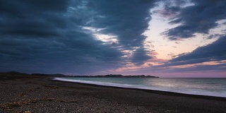 时光流逝:日落海滩