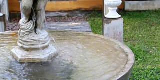 花园里的喷泉