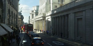 从双层巴士观看英国银行(4K/超高清至高清)