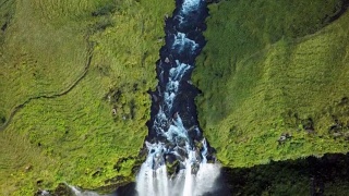 冰岛Seljalandsfoss瀑布的航拍照片视频素材模板下载