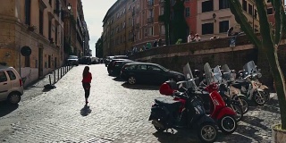 里奥尼·蒙蒂在罗马市中心