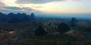 日落喀斯特地区，桂林，中国