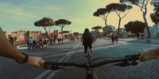 视角:骑自行车到罗马竞技场