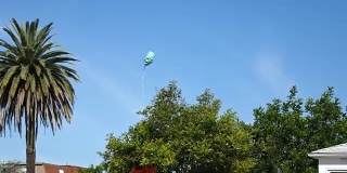 4K释放气球的视频