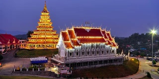 泰国清莱华平寺。