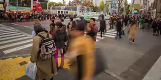 4K延时:东京原宿行人拥挤过马路