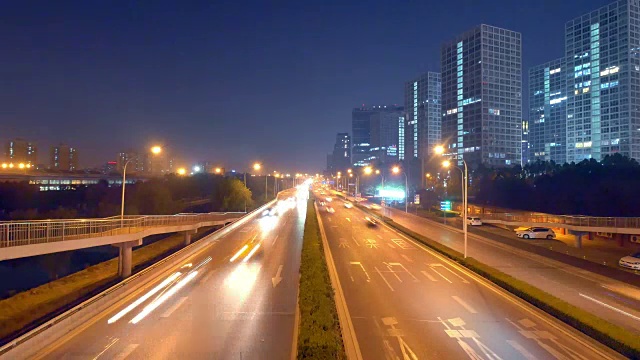 北京市内道路和现代建筑夜间交通流量为4k
