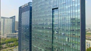 现代建筑采用4k玻璃幕墙视频素材模板下载