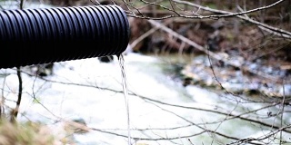 工业管道污染自然水资源